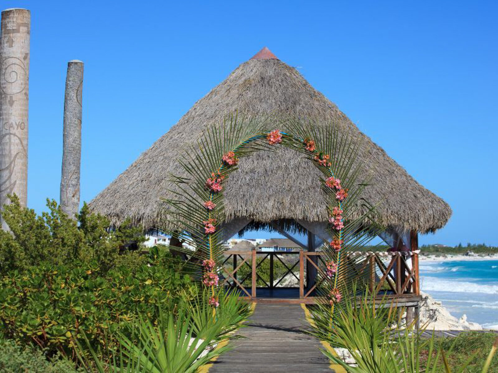 Hut cottage beside the beach