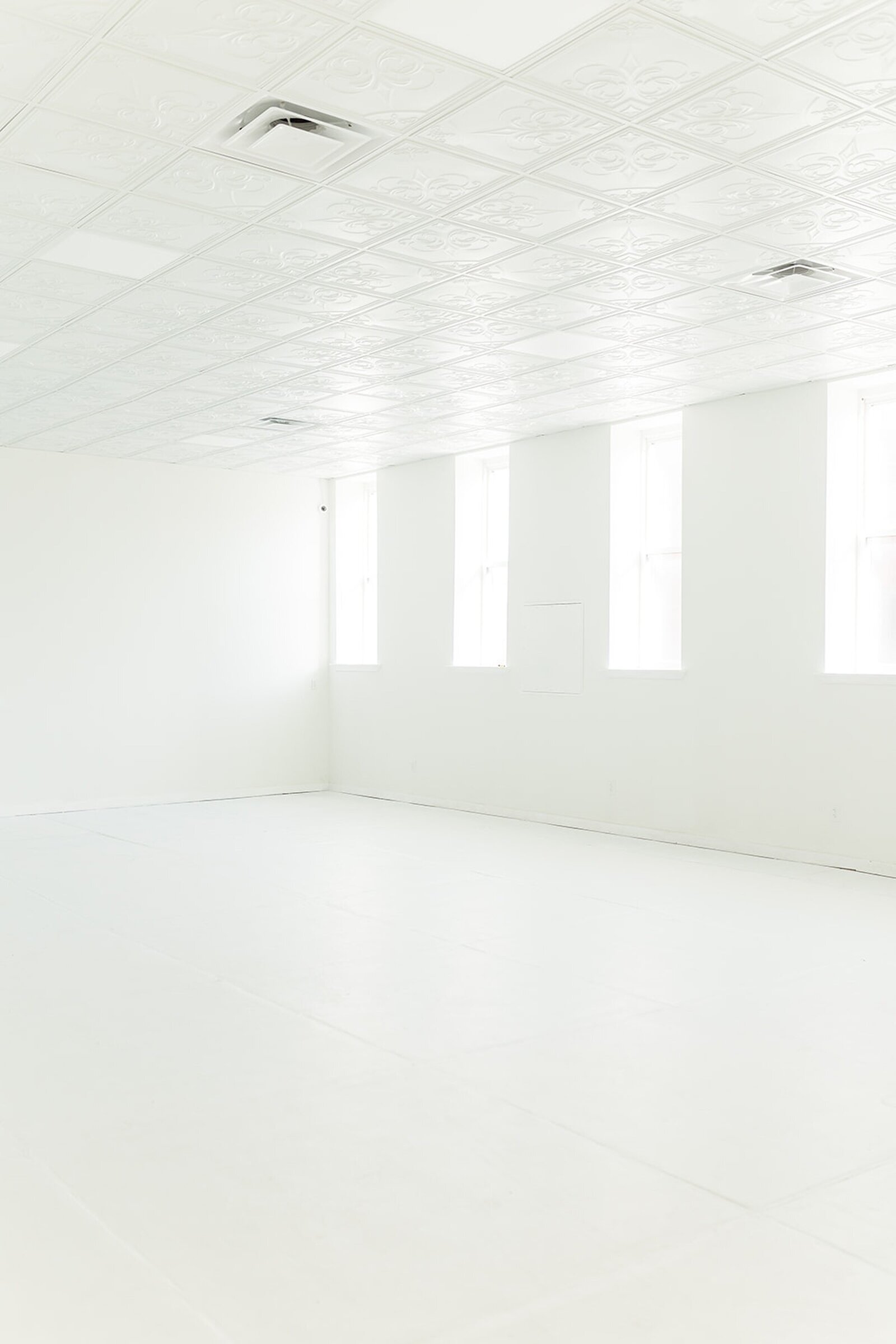 St. Louis Photography Studio- All White Studio Space and Small Event Space2