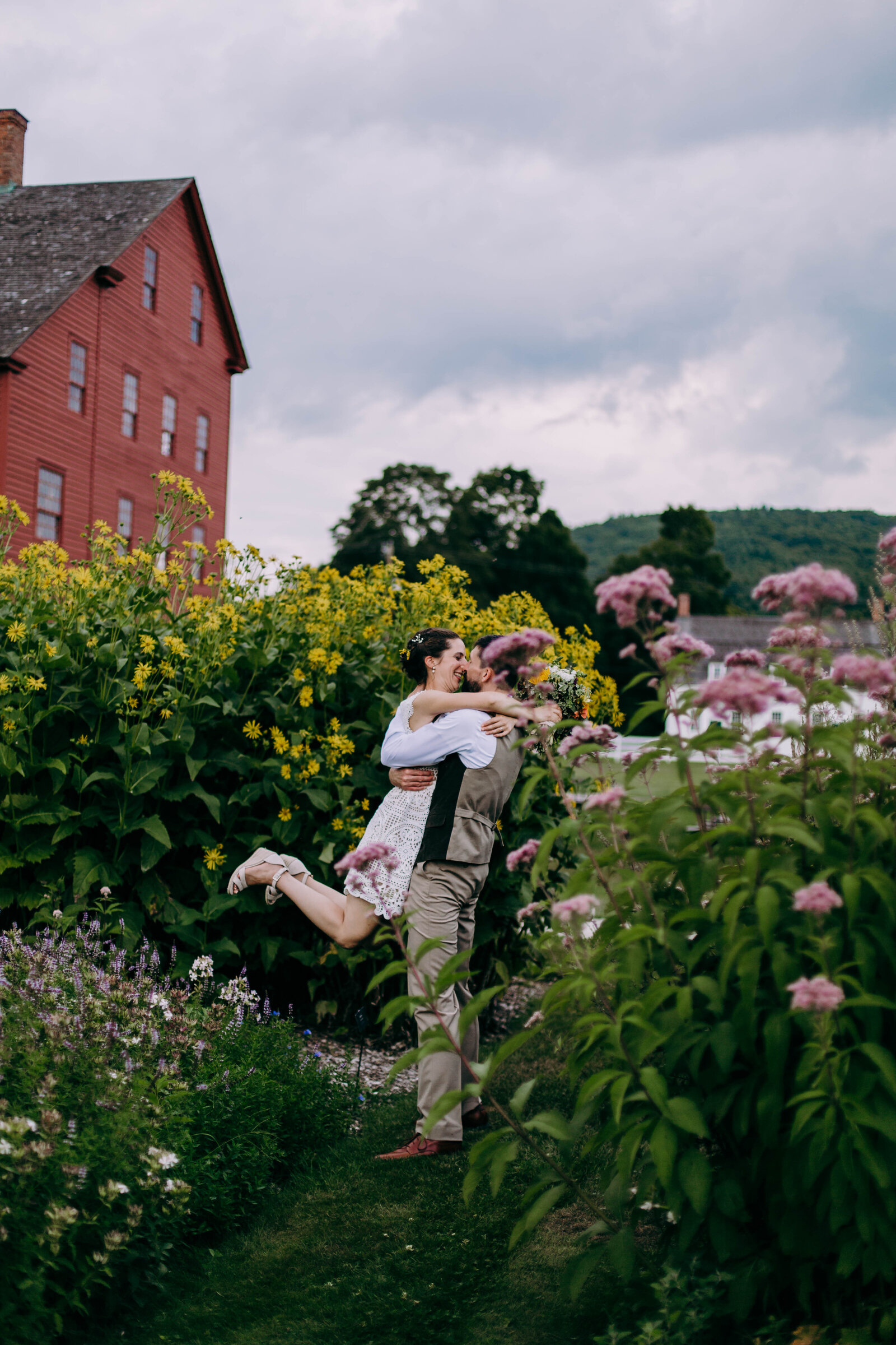 lilly and pete-20193045