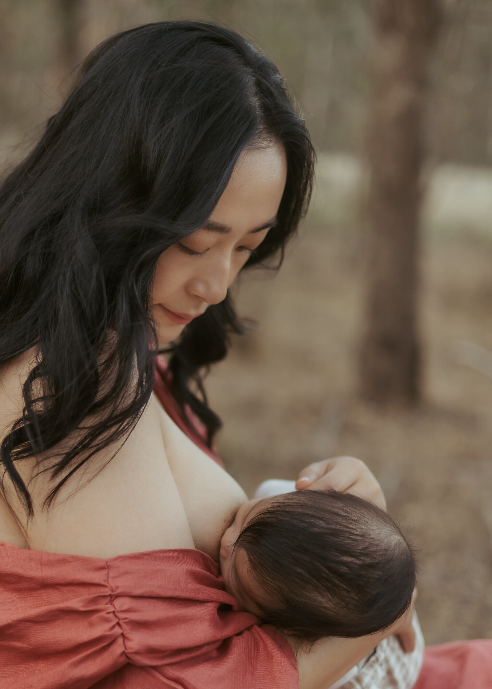 Sydney-Family-Photography-breast-feeding-01