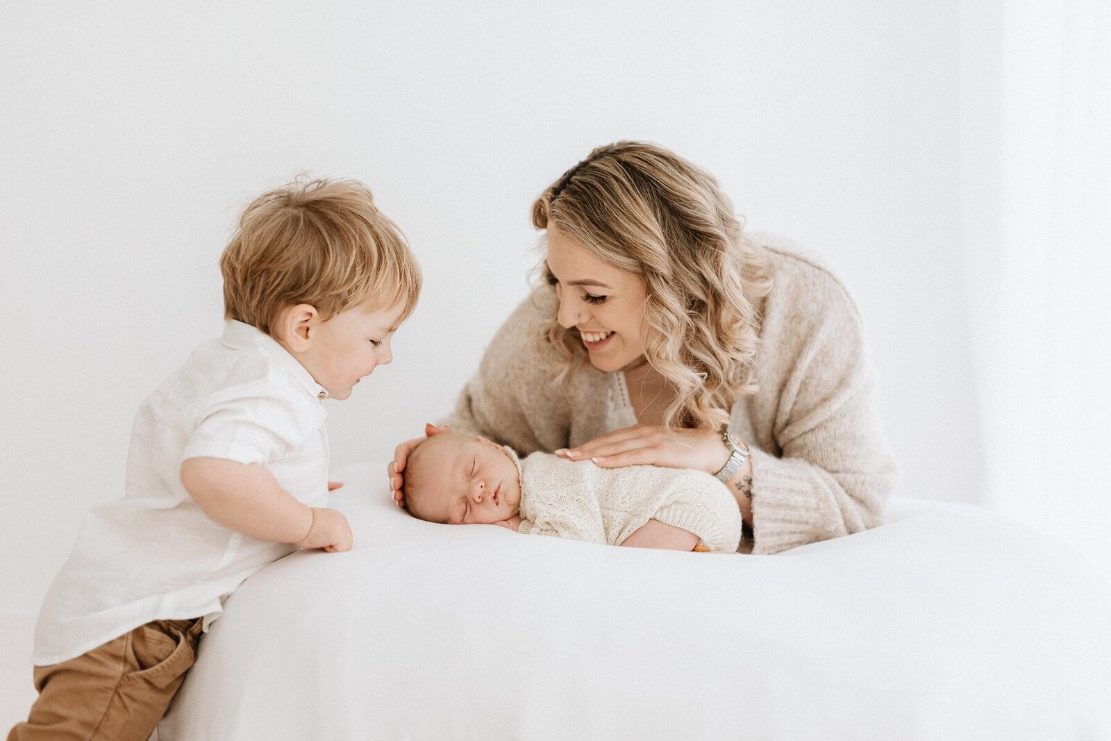 Newborn Photographer Hampshire (6)