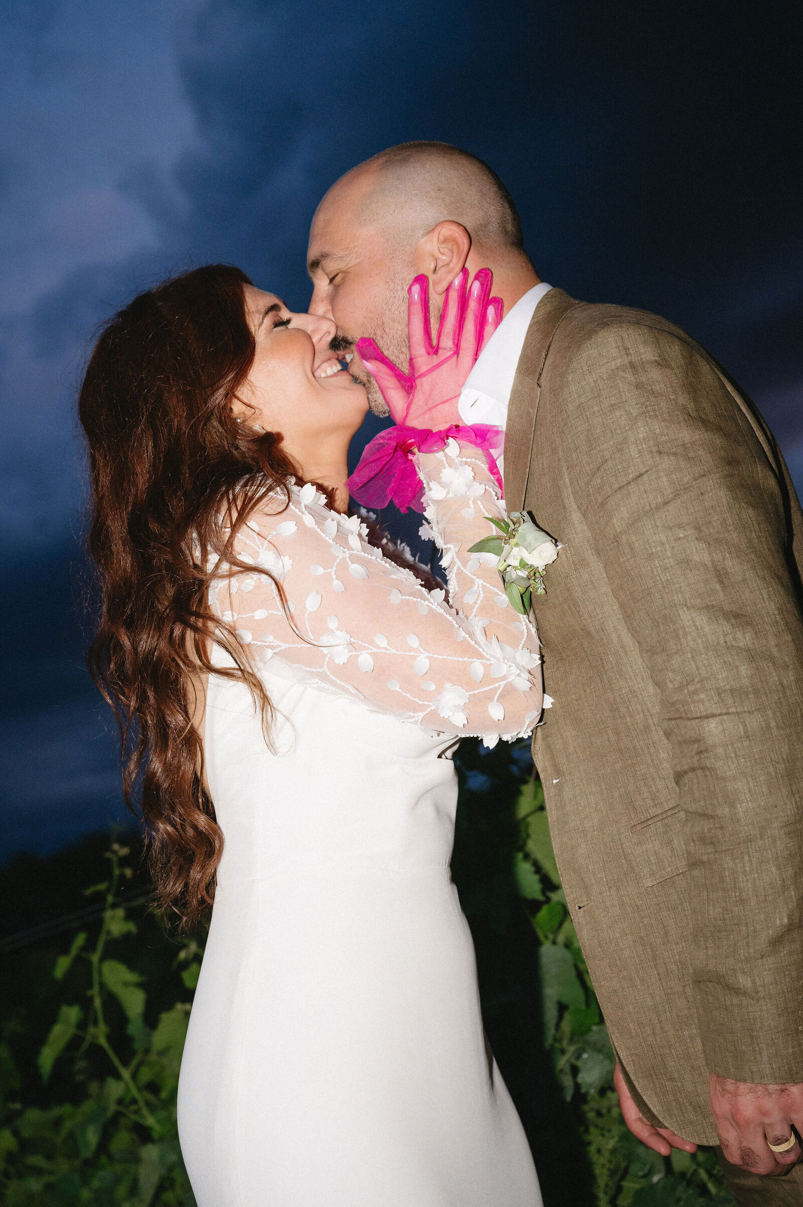 tuscan inspired vineyard wedding in eastern townships quebec