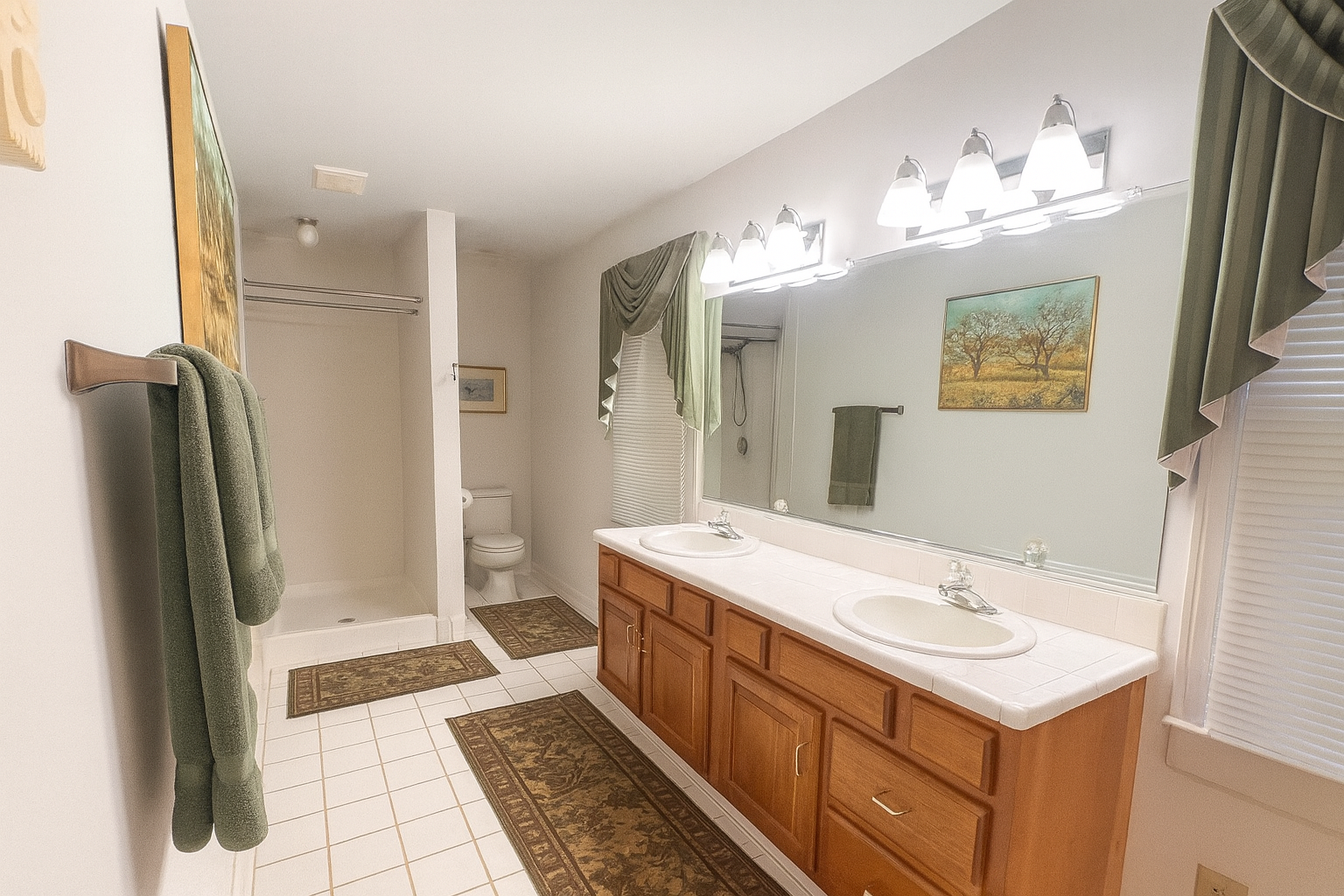 main level en suite bathroom