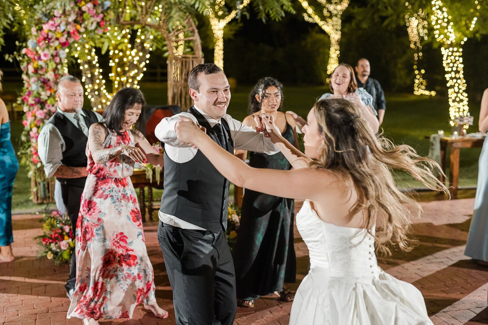 Phoenix-Wedding-Photographer-and-Videographer-Venue-at-the-Grove-PayWed-1445