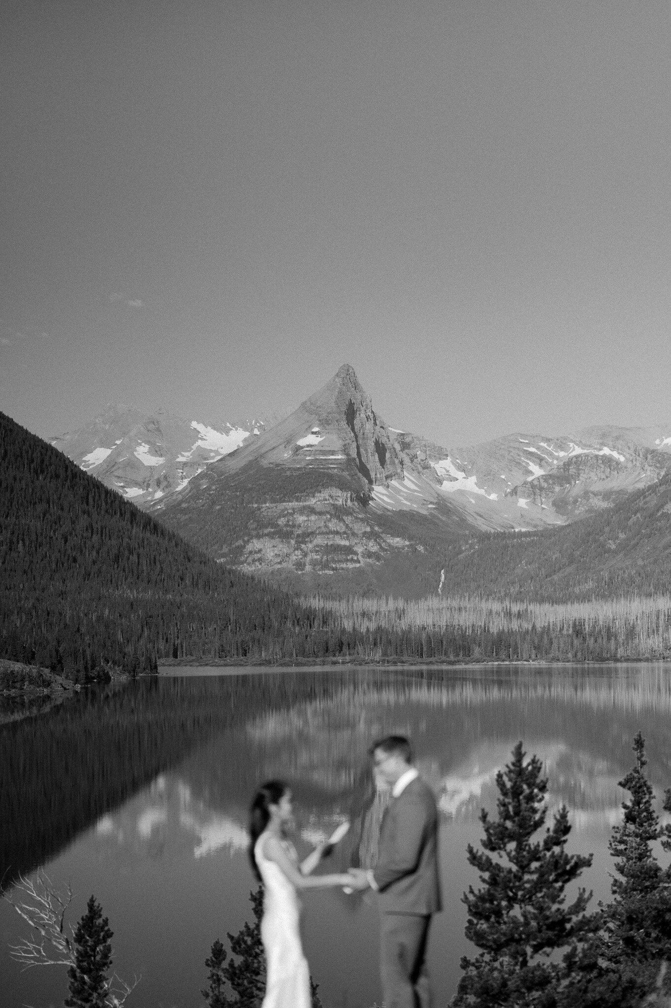 glacier elopement photographer