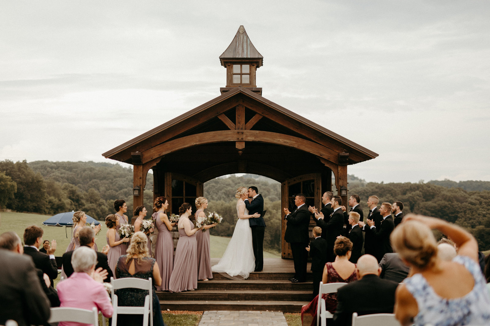 Relaxed Nature-Inspired Wedding Ceremony Photographer