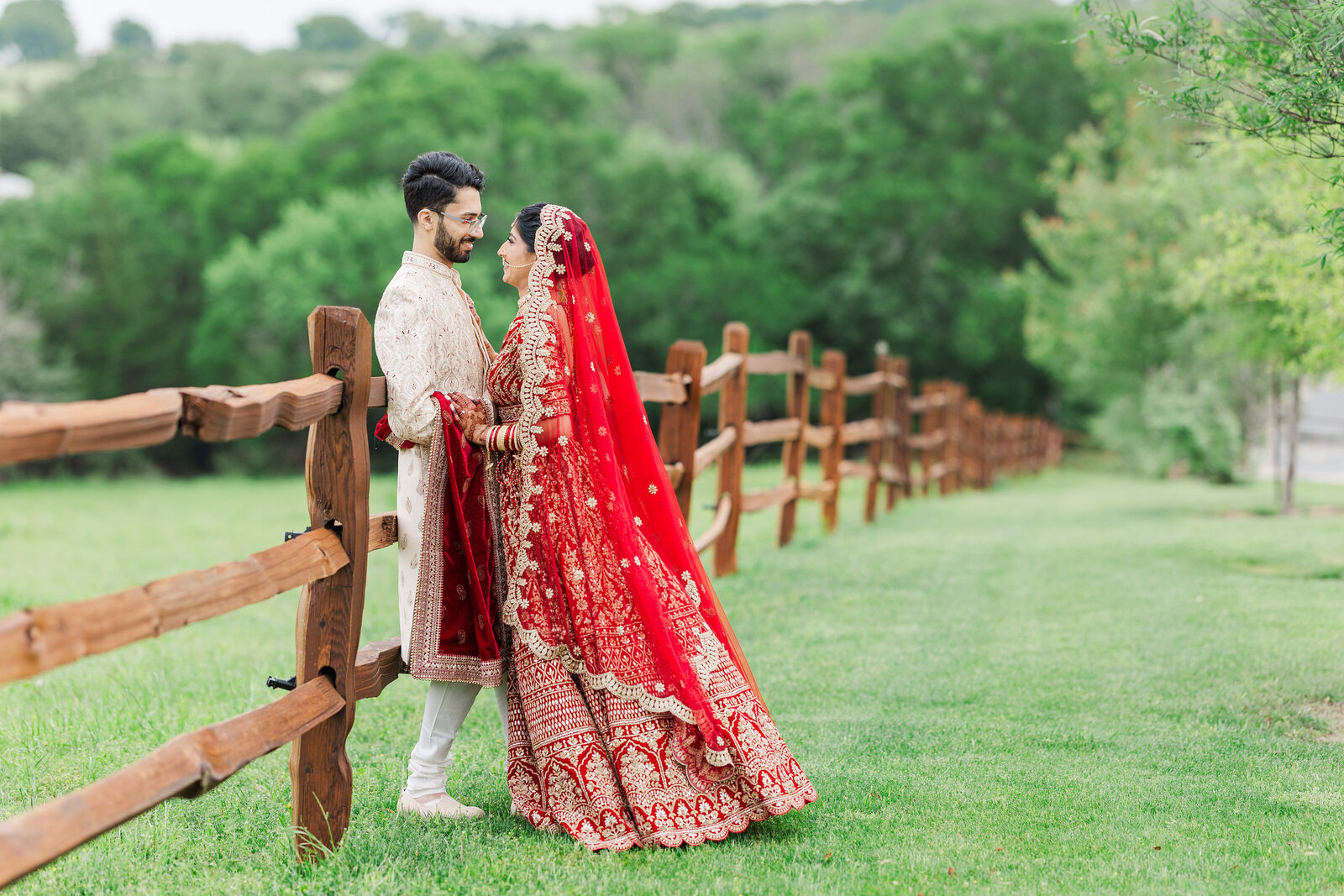 Couple-shoot-at-the-springs-mckinney