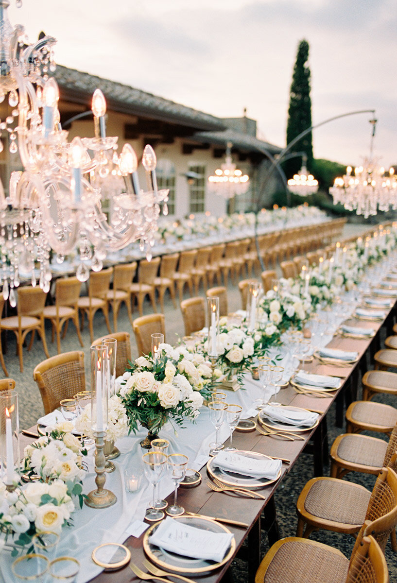 wedding table setting in tuscany