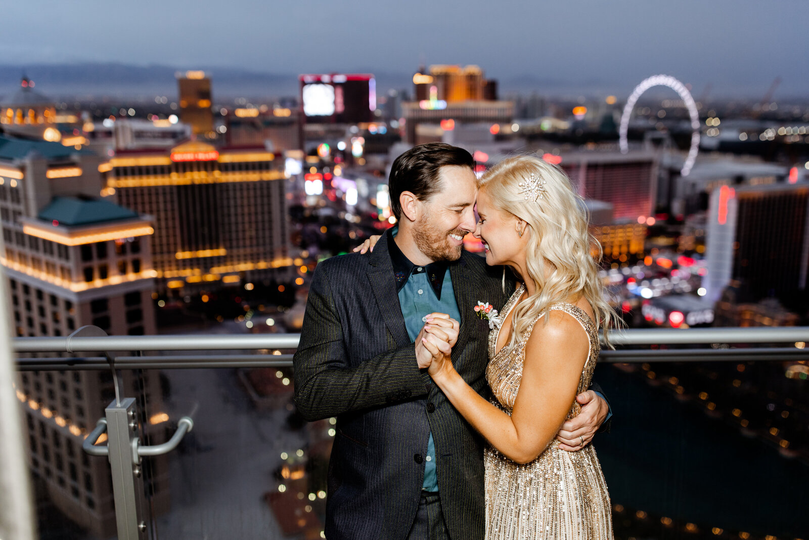 A Cosmopolitan Las Vegas Bslcony Elopement