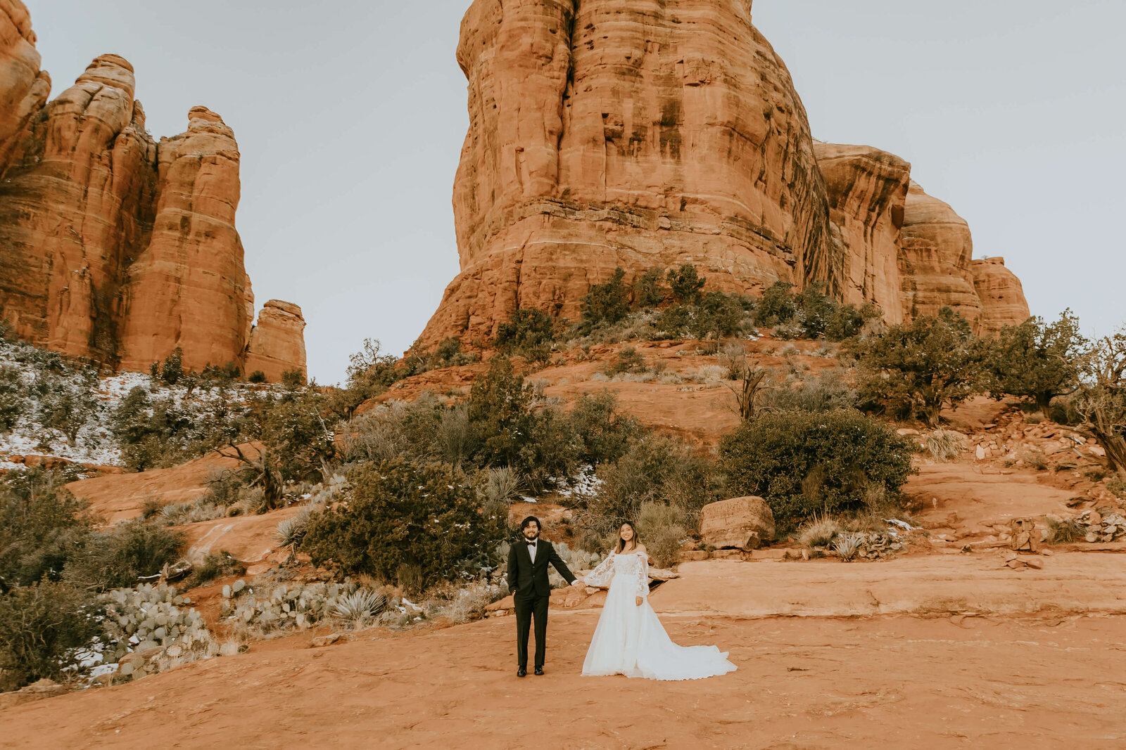 Cathedral-Rock-Elopement-Sedona-OliviaHopePhotography--9