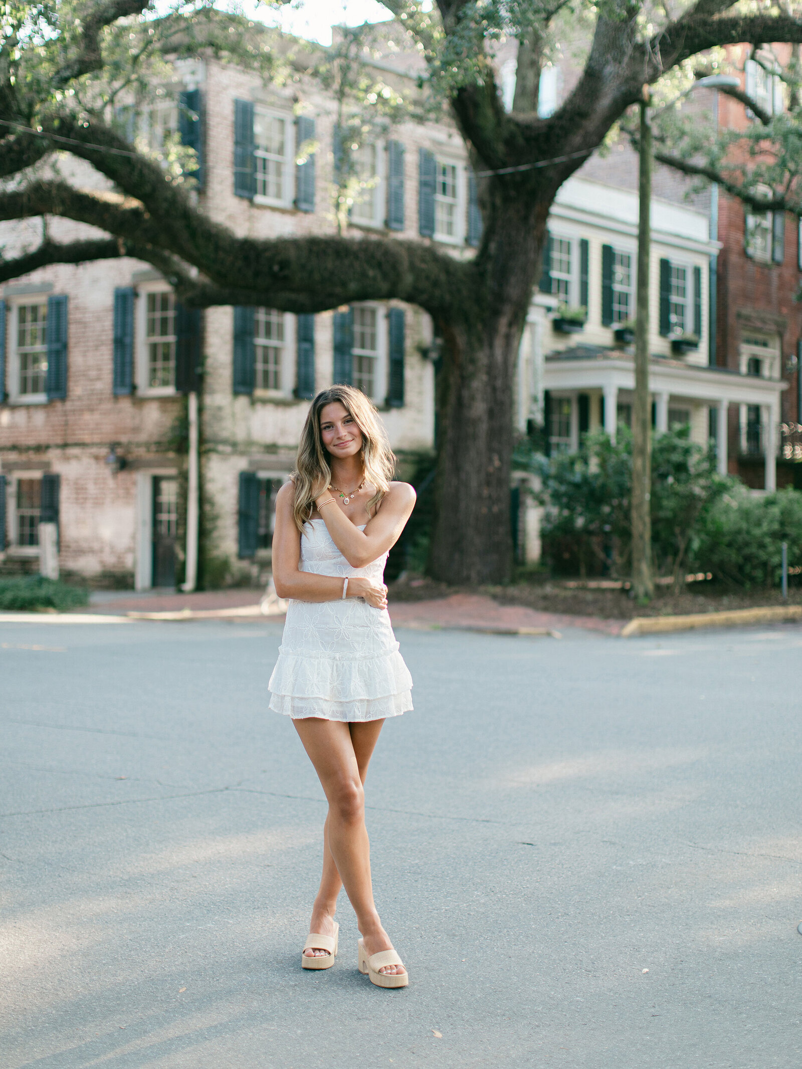 224-torianna-brooke-portraiture-historic-downtown-savannah-senior-session-jadyn