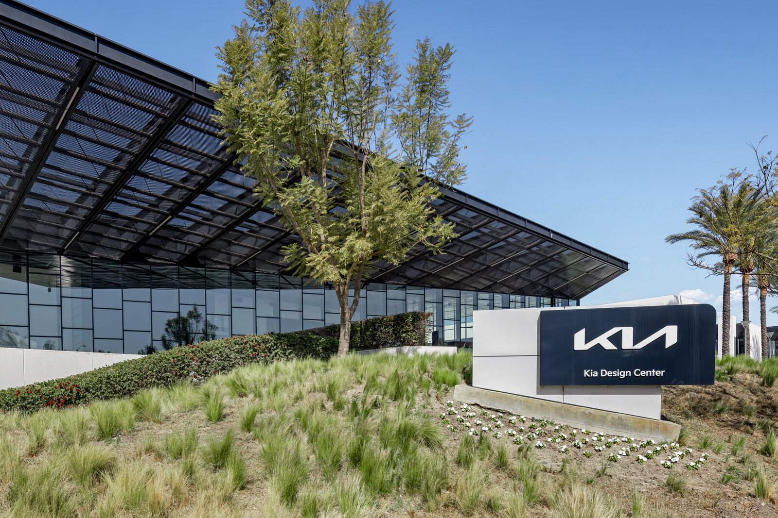 Kia building476