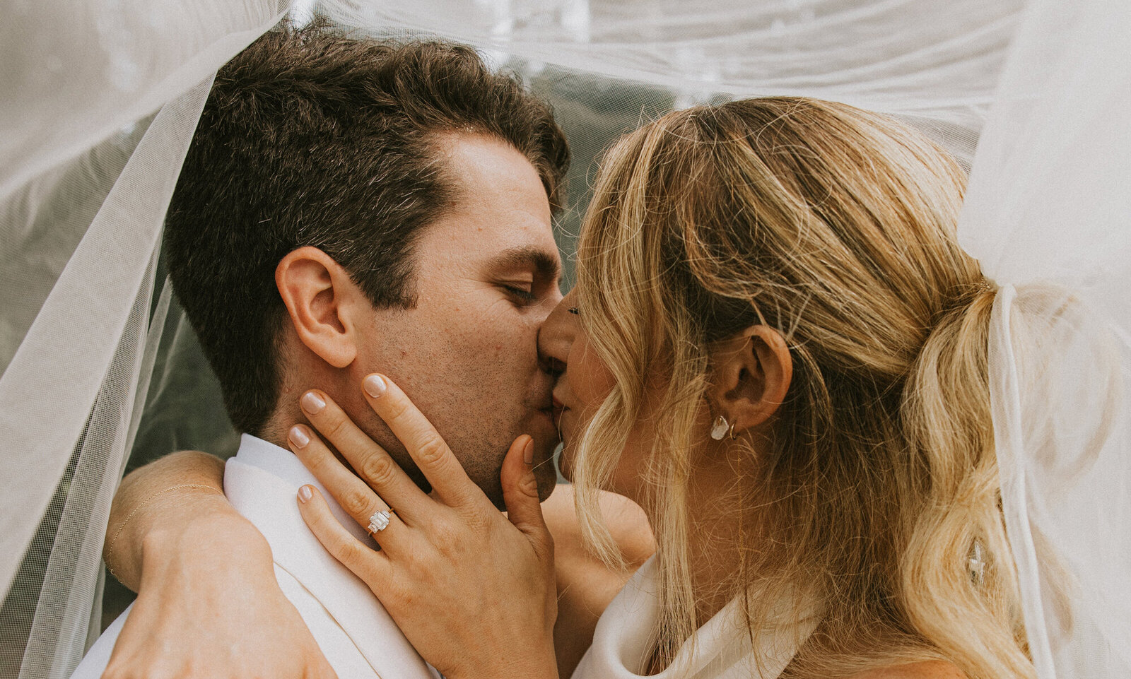 Mallorys-Gallery-Rhode-Island-Wedding-Photography-1