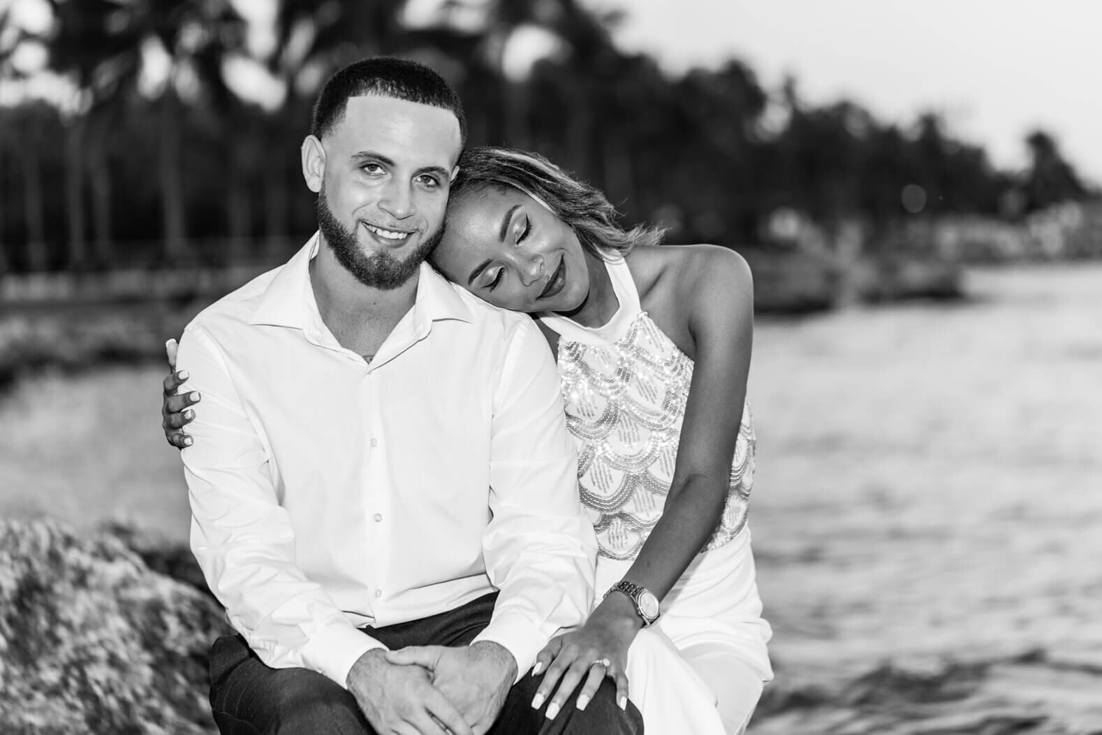 bride-groom-engagement-photo-downtown-miami-florida-black-and-white-20