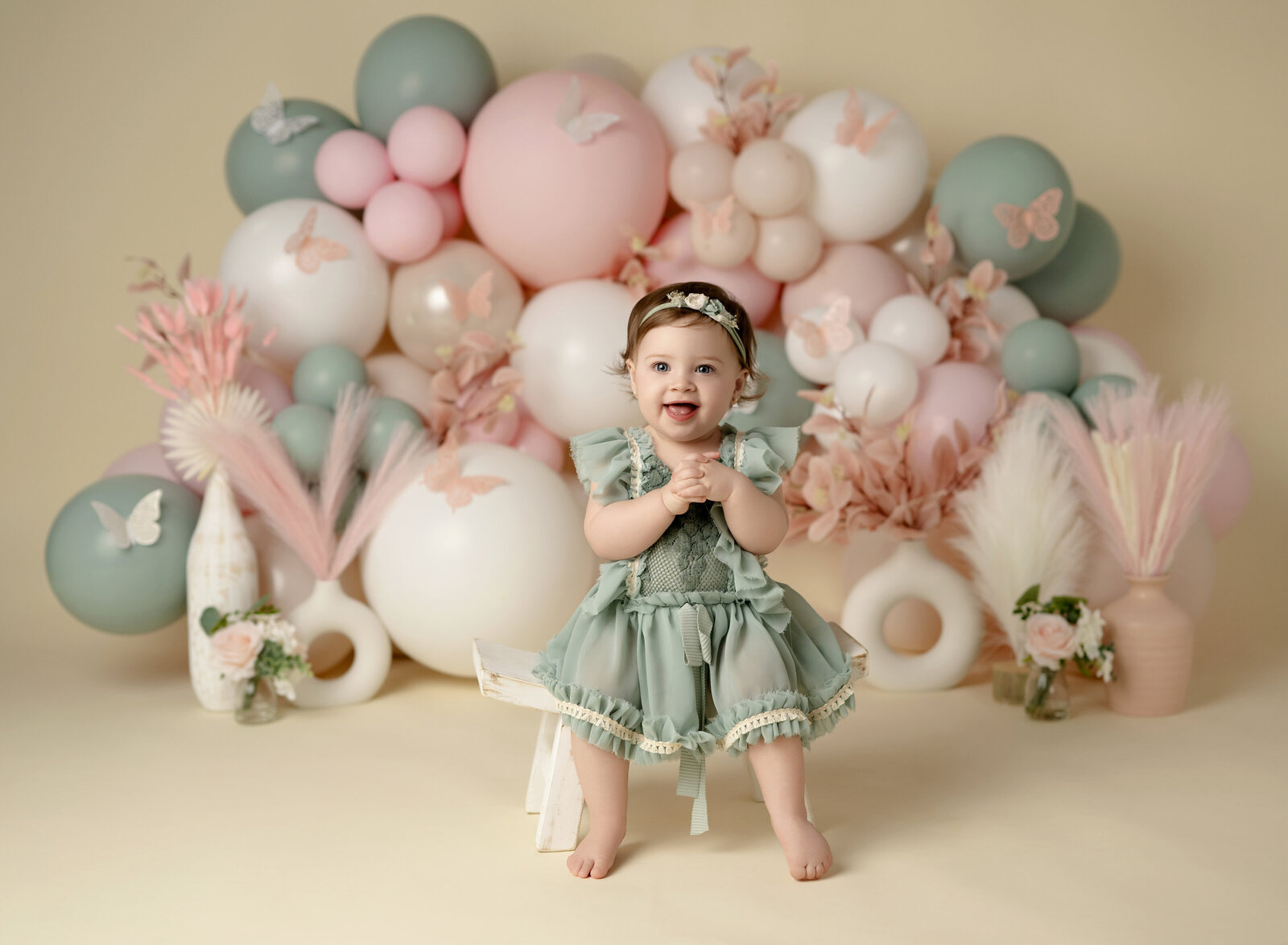 cake smash photoshoot near me