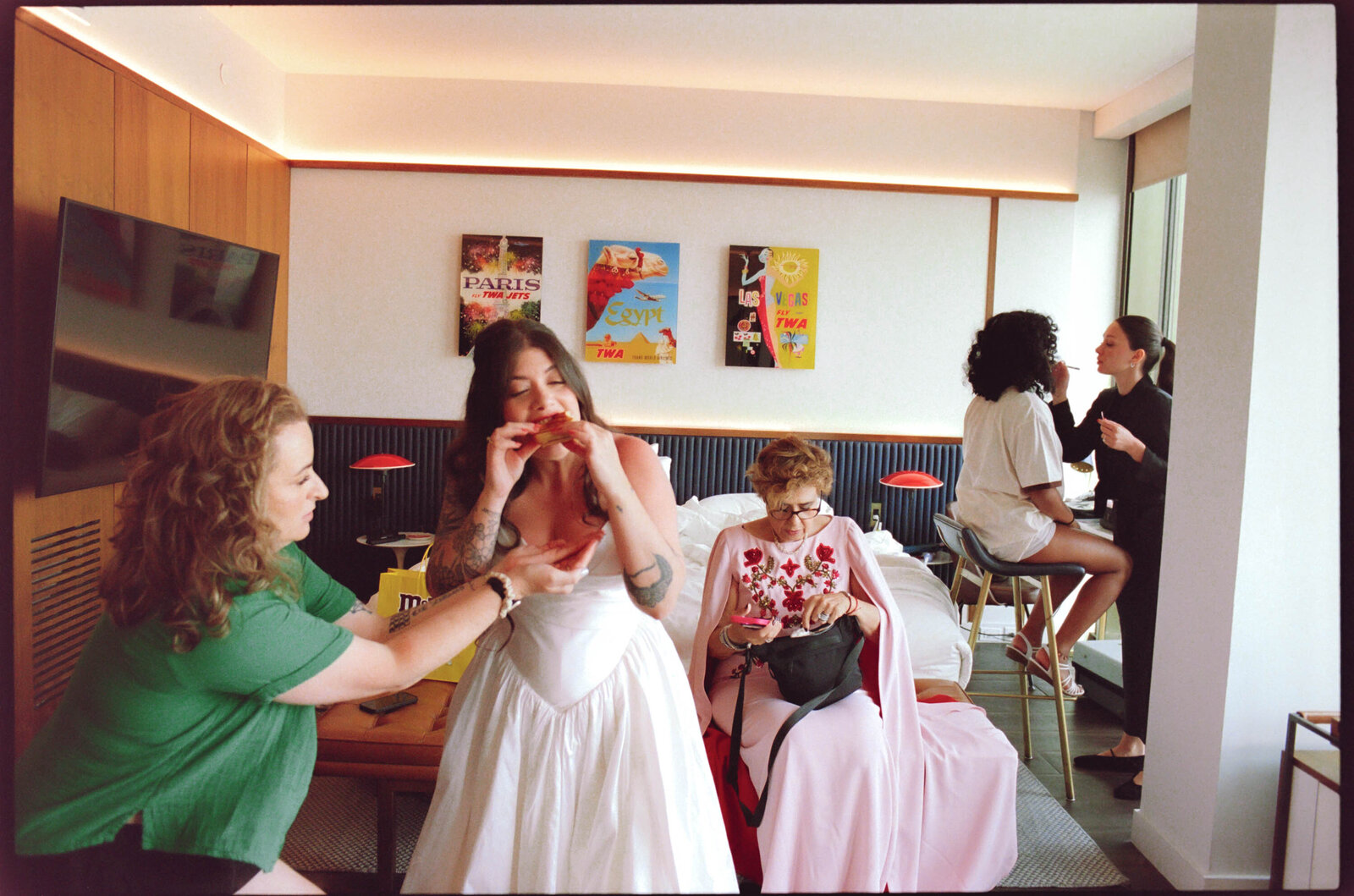 Jess-Buckley-Documentary-Wedding-Photographer-Film-16