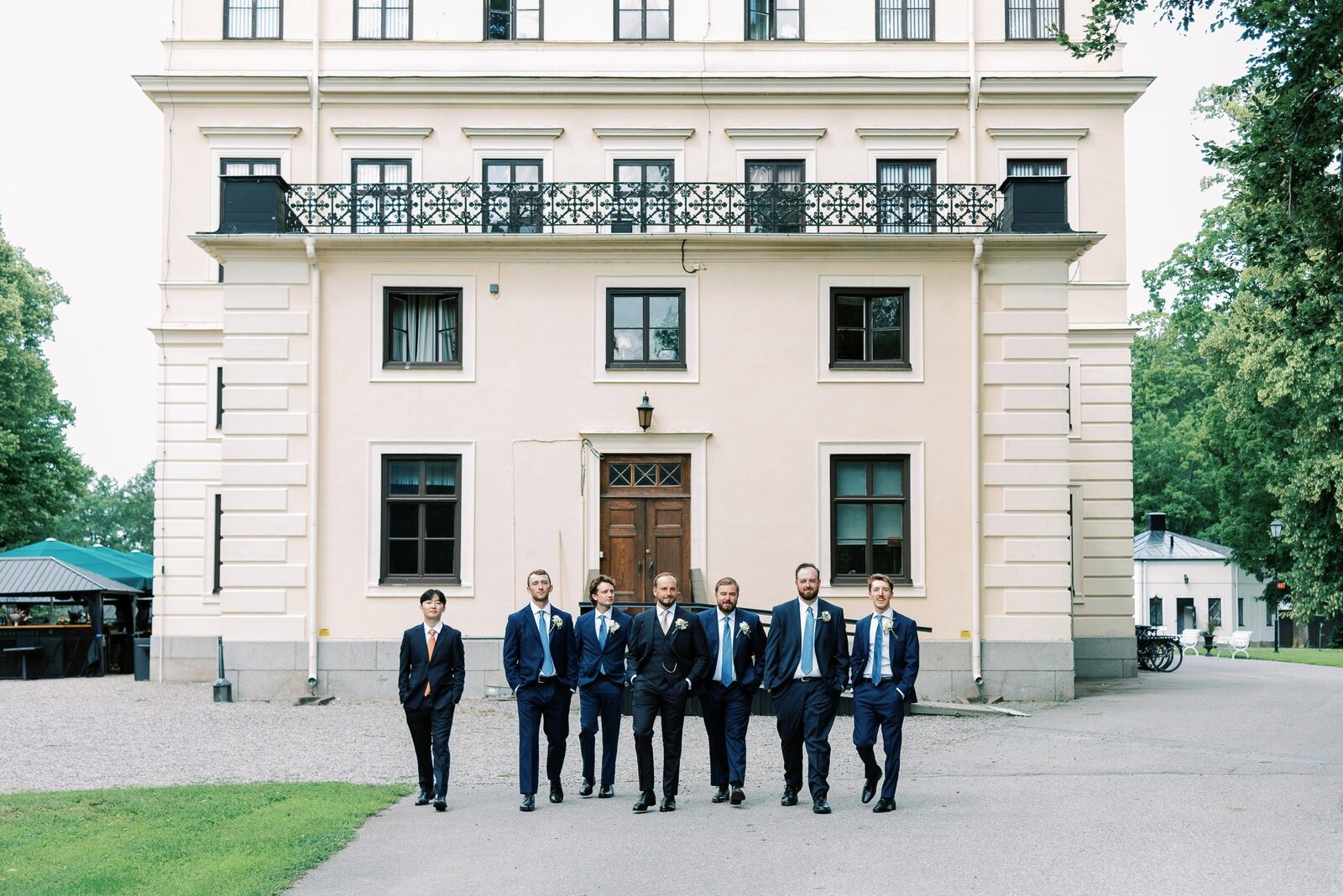 Destination Wedding Photographer Anna Lundgren in Stockholm Swedish American wedding at Ranas Slott in Roslagen Stockholm Sweden_041