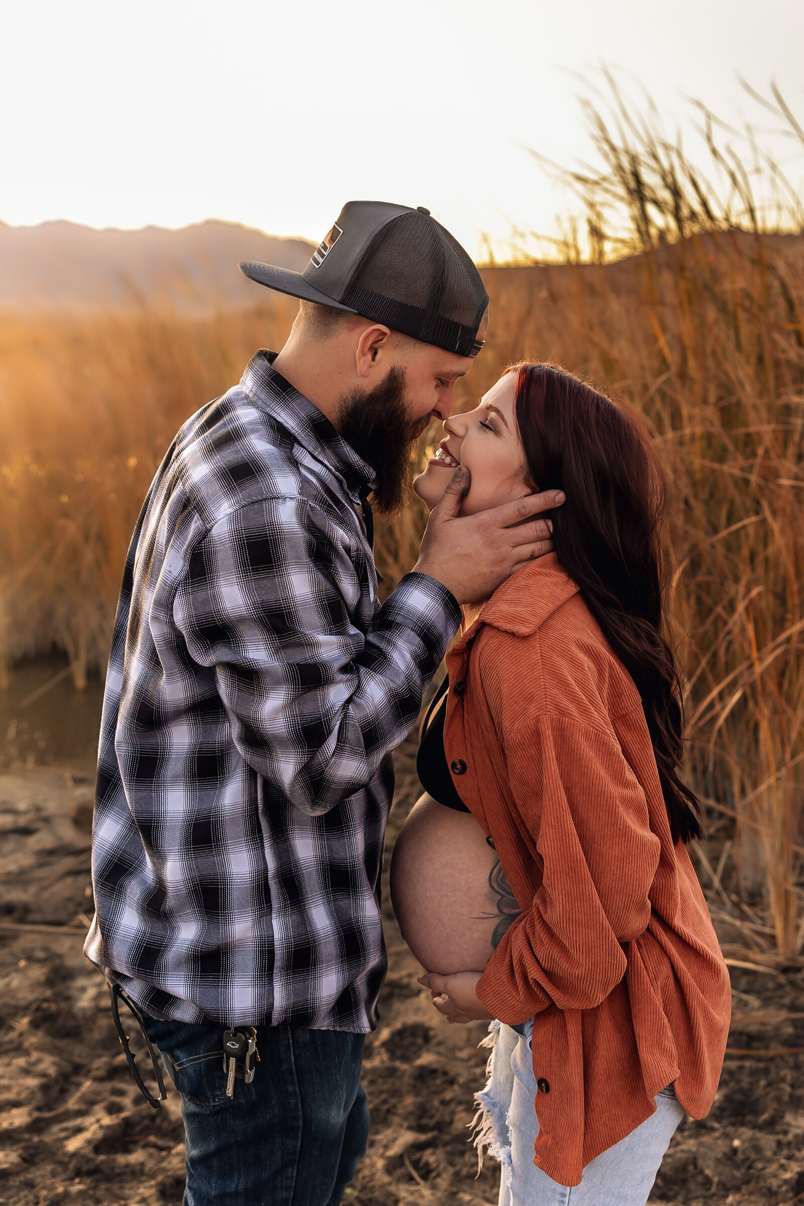 Elona Shea Photography_Lake Havasu_Maternity_Castle rock bay_
