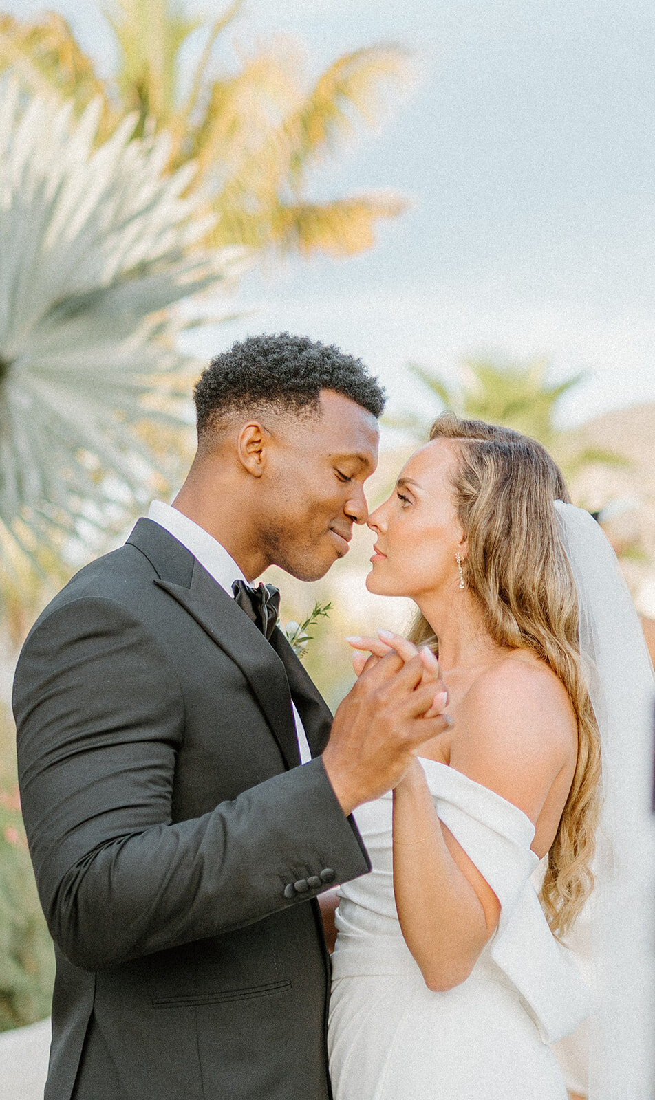 254_Wedding_Photographer_San-Francisco_wedding-Cabo-Mexico_outdoot-ceremony_SBW06748