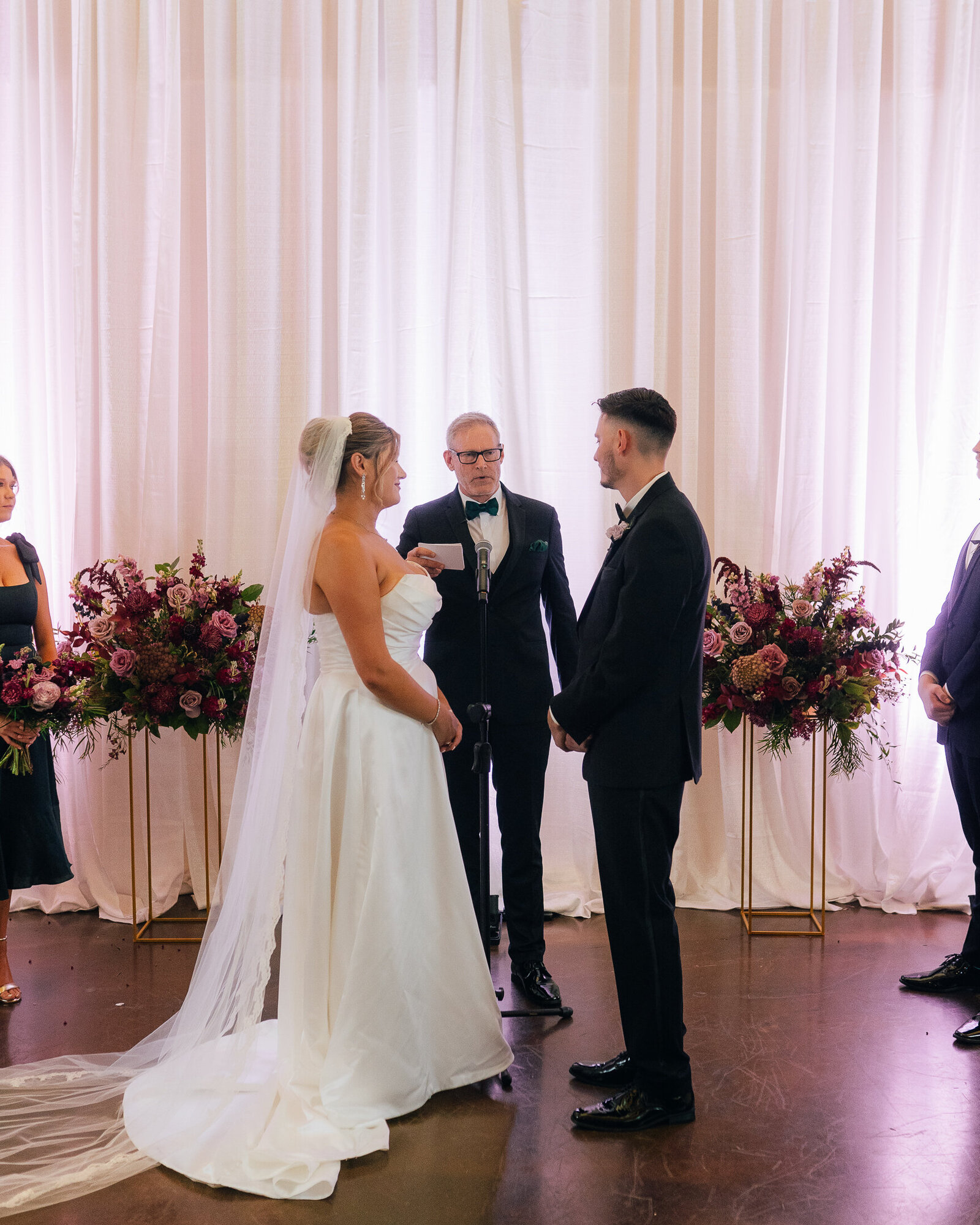 Corby Intercontinental Hotel Kansas City Wedding Plaza-156