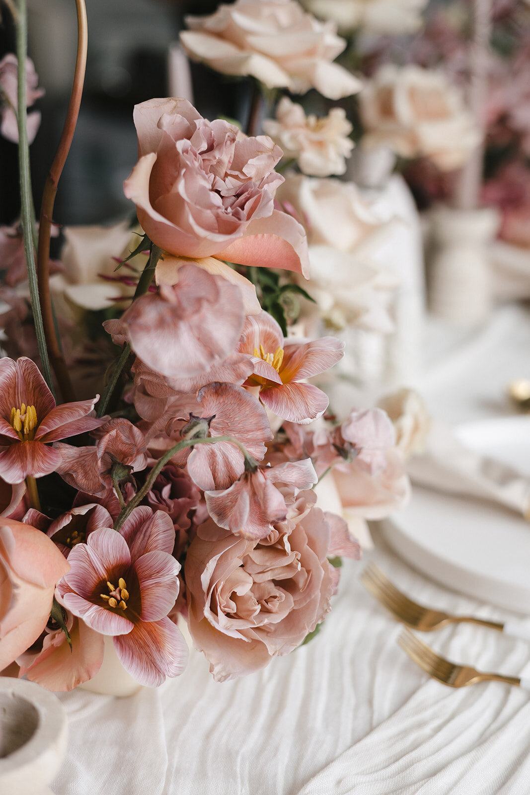 TIMELESS-TAUPE-SEATTLE-WEDDING-STYLED-SHOOT-6