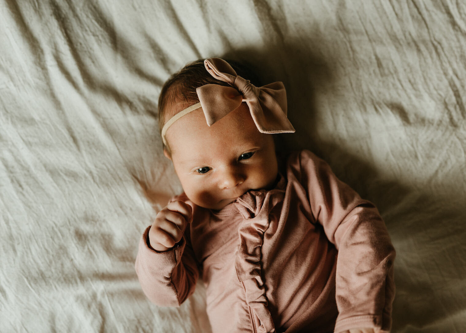 cozy-in-home-newborn-photography-session7