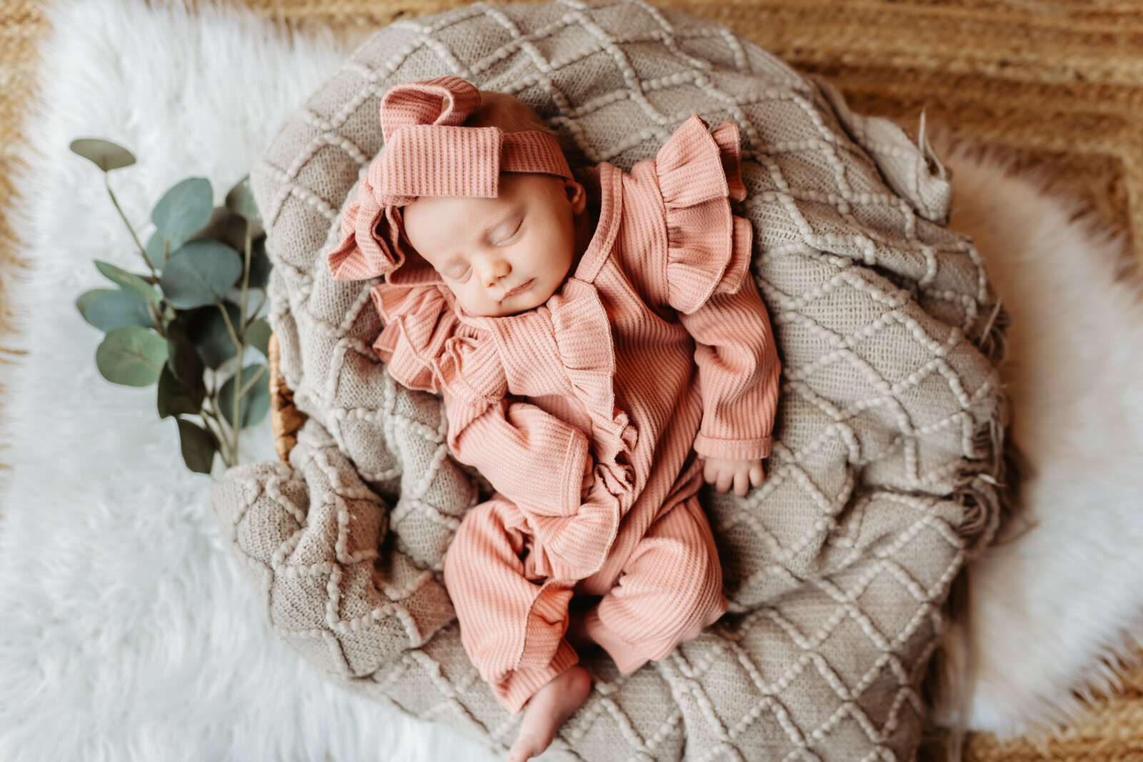 HeavenlyDazePhotography_IndianapolisNewbornPhotographer_CALLIE-80