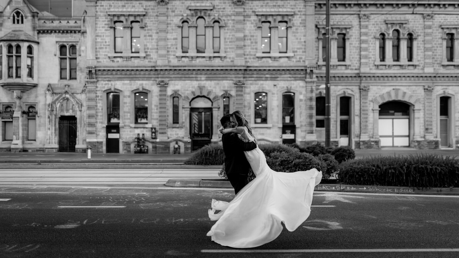 231118-Thy-Frankie-Rexvil-Photography-Adelaide-Wedding-Photographer-682