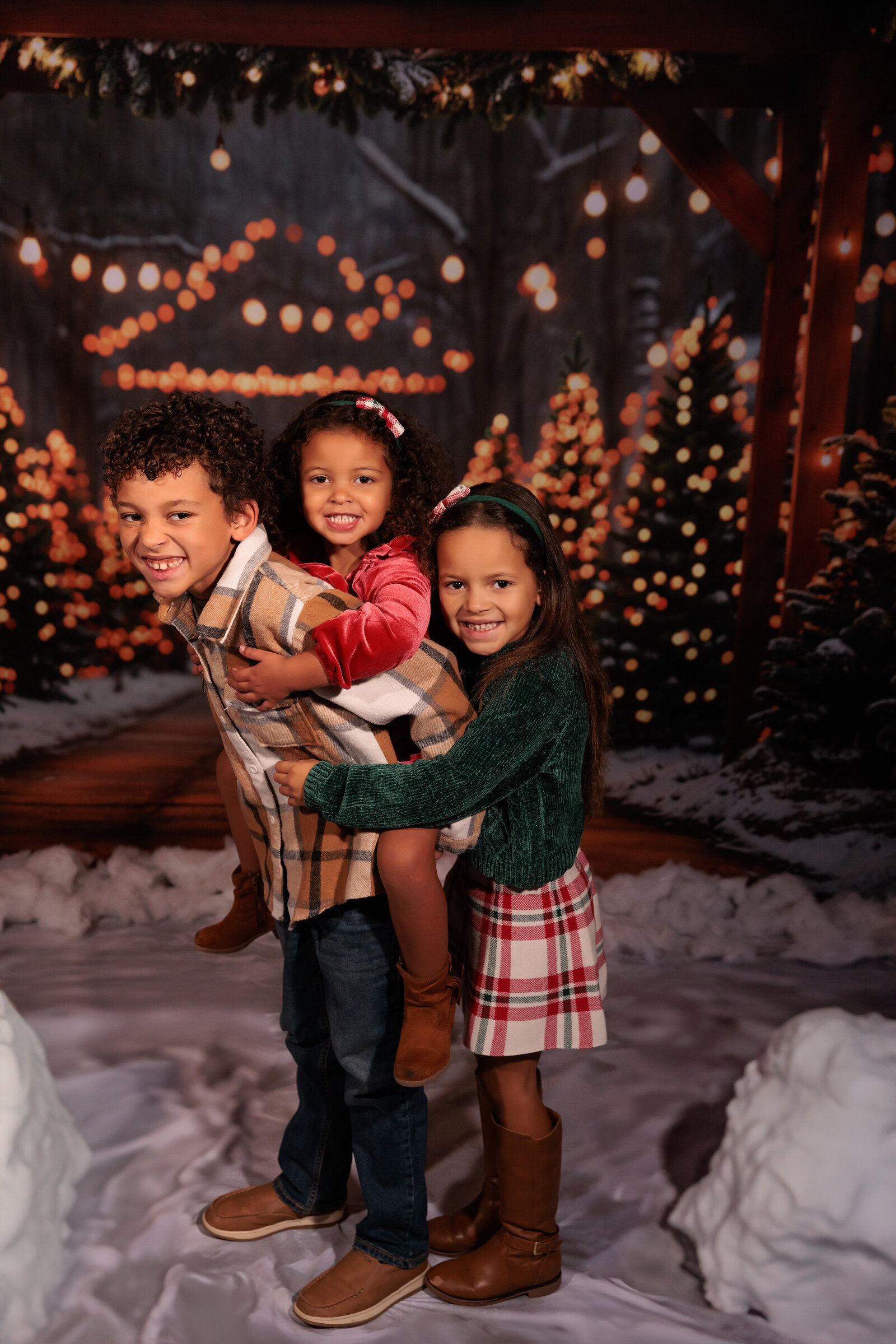 Christmas Minis with Tree Farm - Raleigh Photography Studio