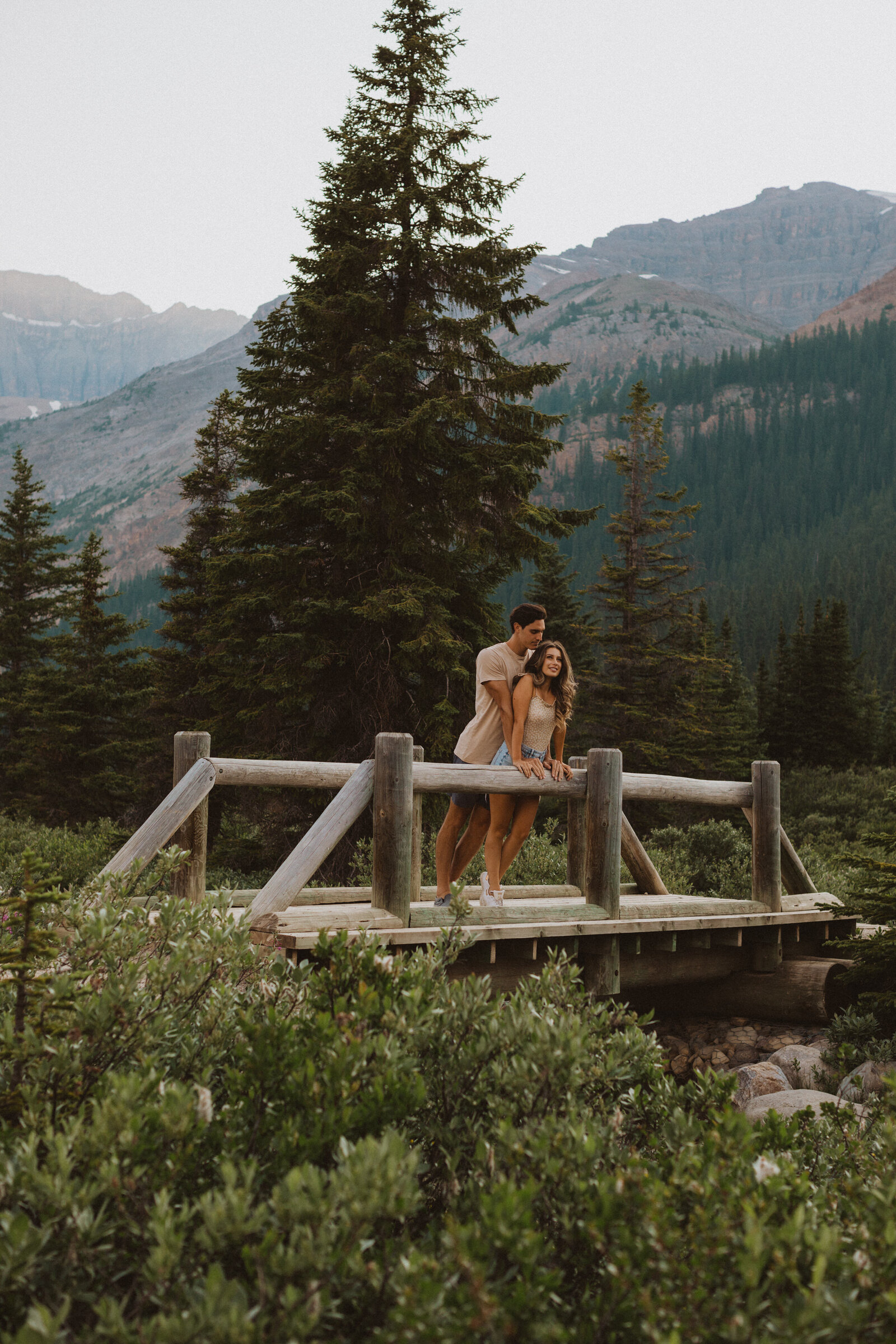 couple_lakeside_mountain_session_liv_hettinga_photography-36
