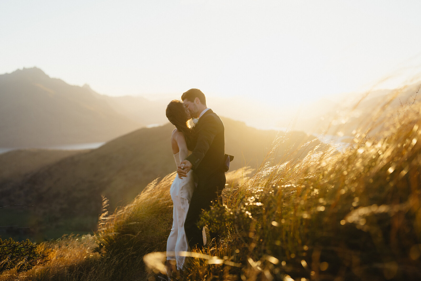 Wedding photographer Queenstown - Sunset Elopement