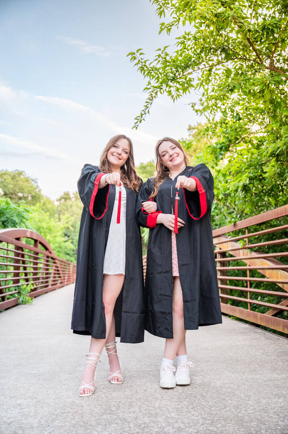 Alysa Ripley Photography_Senior Twin Girls Portraits_Harker Heights Avalon-59