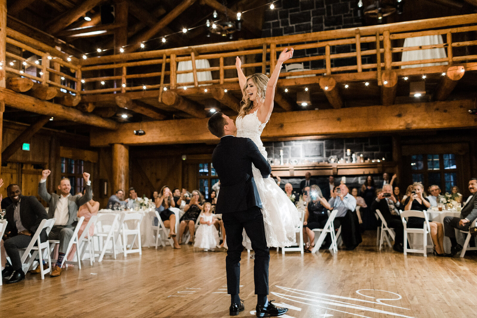 bride-groom-dancefloor-lift-sunriver-great-hall-001
