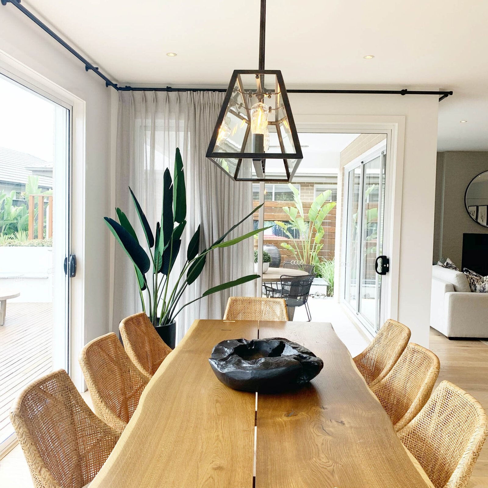 Girlboss-Designer-Interior-Design-Website-Templateq-298