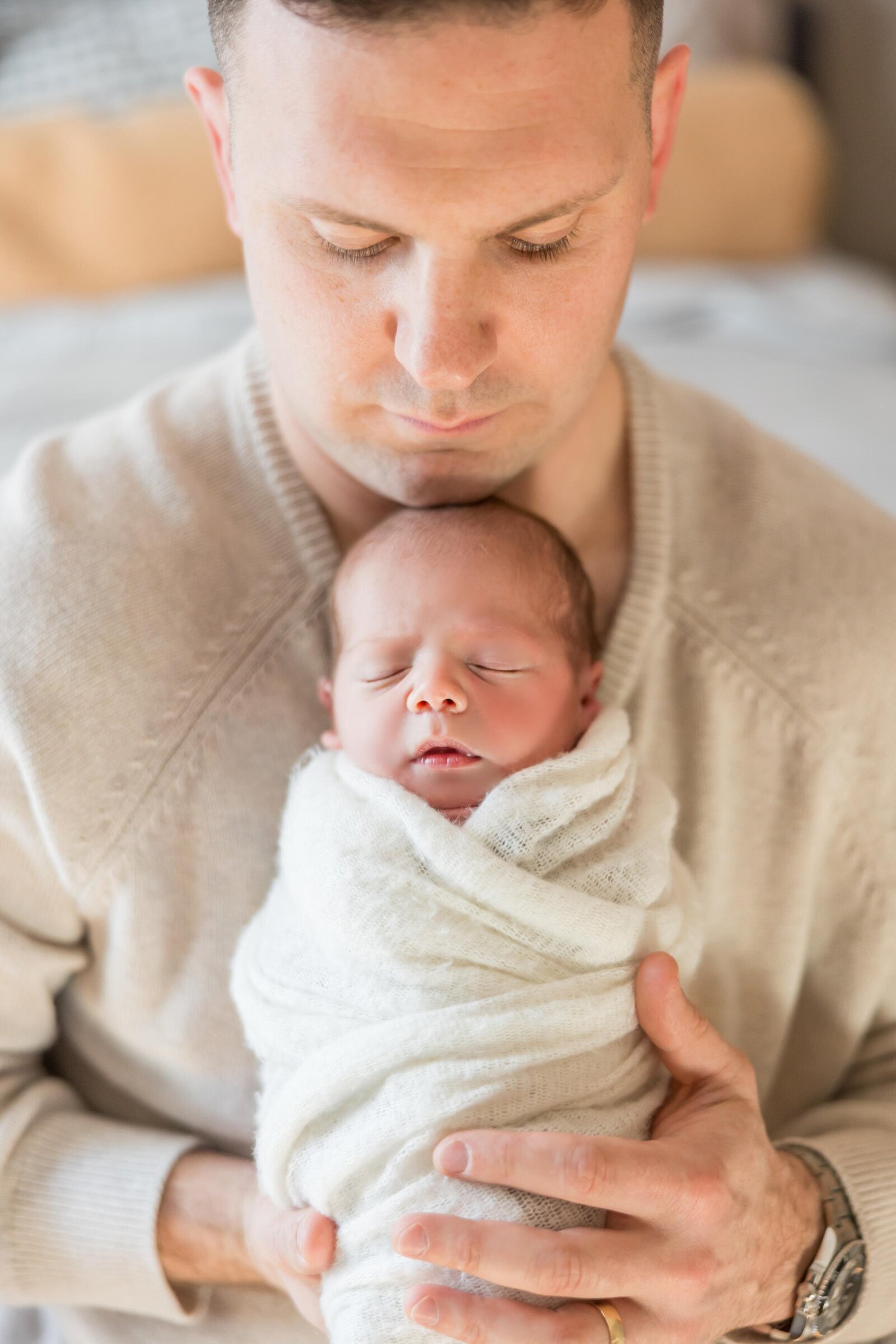 baby and dad newborn lifestyle photo session lowell ma