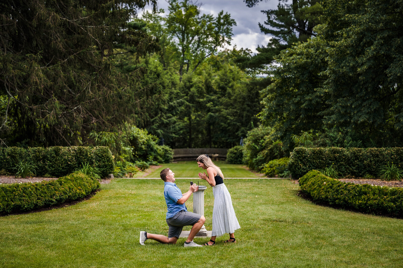 Looking for a proposal photographer in NJ/NYC? Contact Ishan Fotografi for more information.
