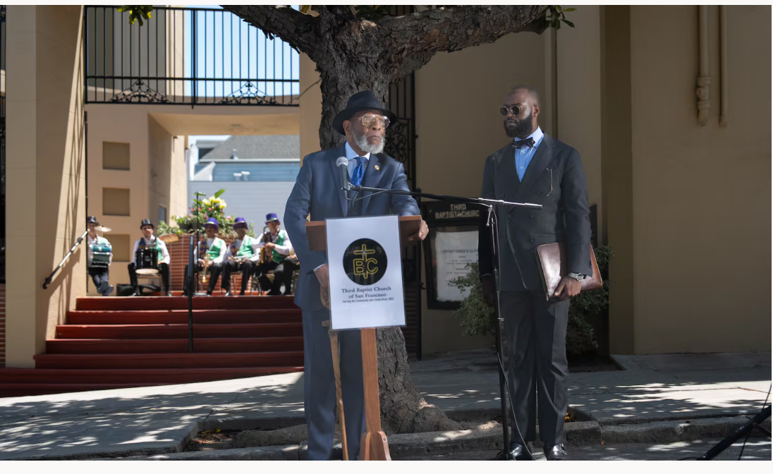 Copy of Legendary Rev. Dr. Amos Brown receives pastor emeritus status – Deseret News.jpeg(8)