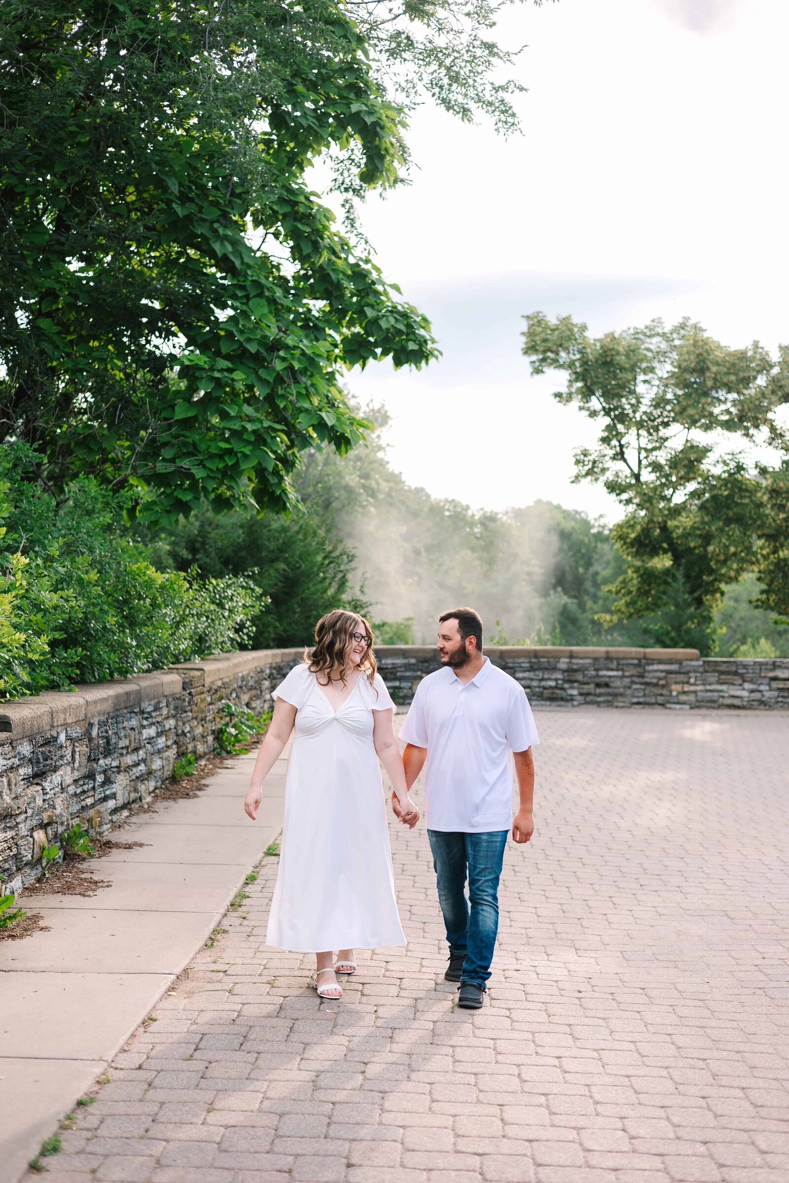 Minnehaha-Falls-Minneapolis-Minnesota-Engagement-Photo-Willow-And-Rove-72