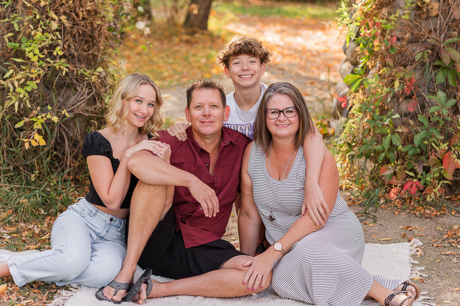 2024 Krystal-moore-photography-moose-jaw-fall-family-photographer-mccaig-gardens-25