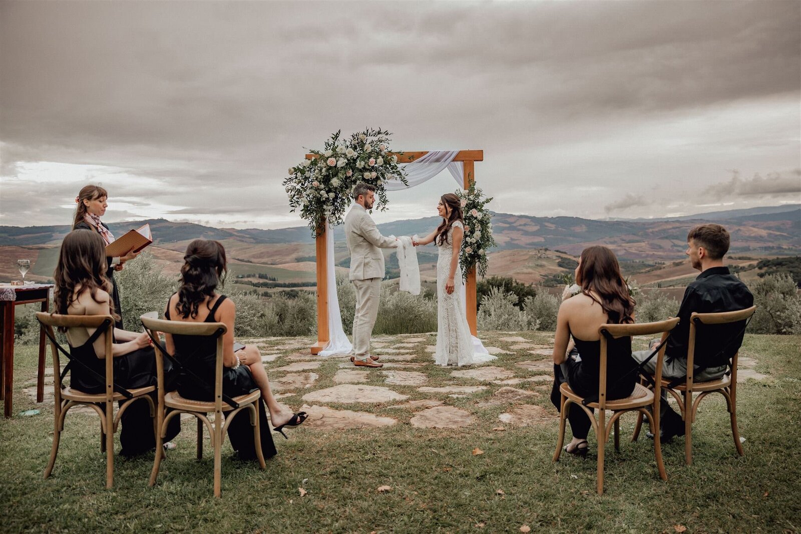 Val d' Orcia Wedding Tuscany Toskana  Destination Weddingphotographer