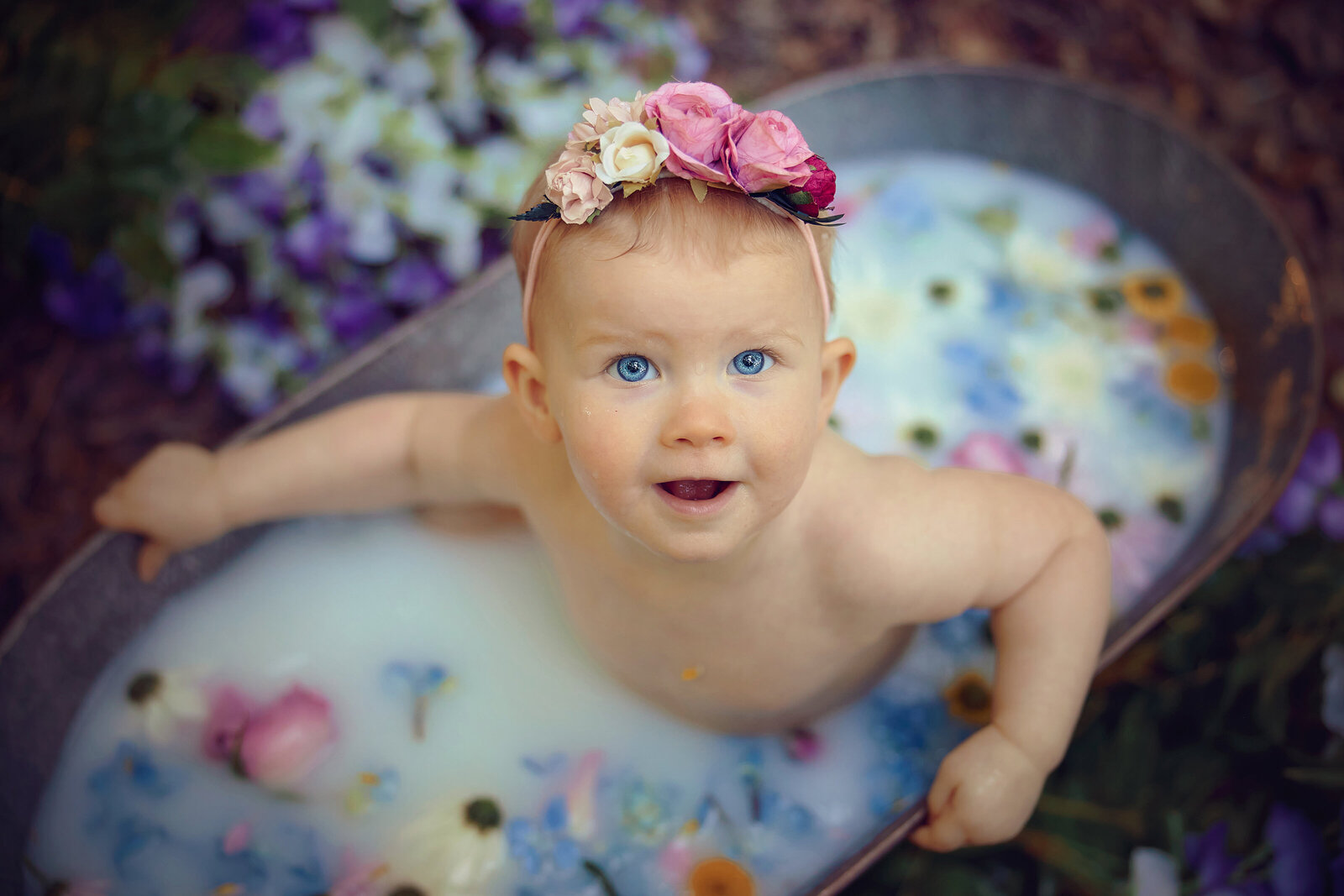 atlanta-best-award-winning-children-baby-girl-portrait-studio-one-year-old-birthday-milestone-cake-smash-milk-bath-photography-photographer-twin-rivers-05