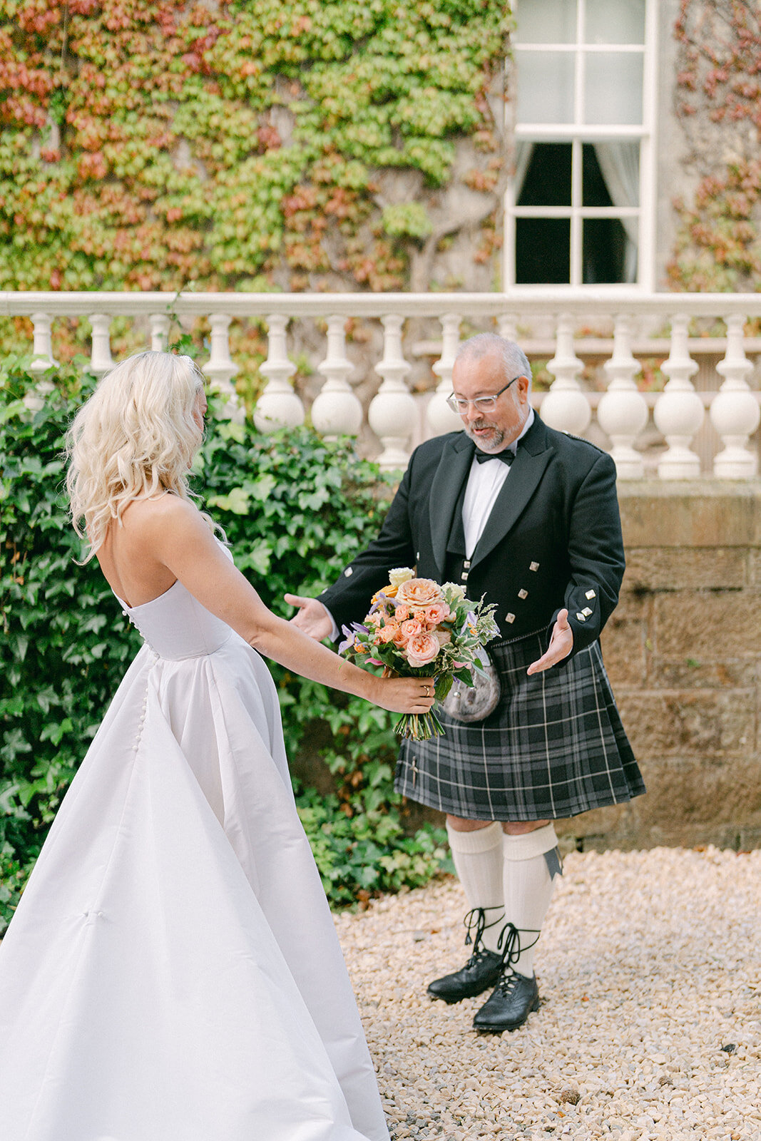 carlowrie-castle-scotland-weddingcarlowrie_castle_wedding-A-B-495