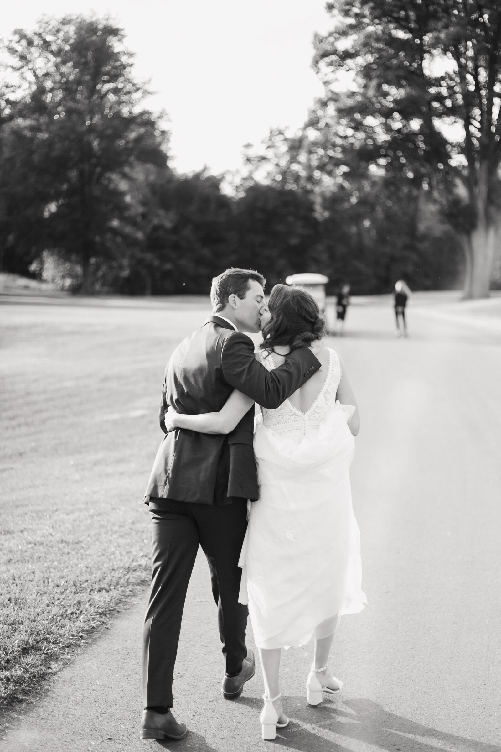 Oak Hill Country Club wedding in Rochester NY by photographer Emi Rose Studio