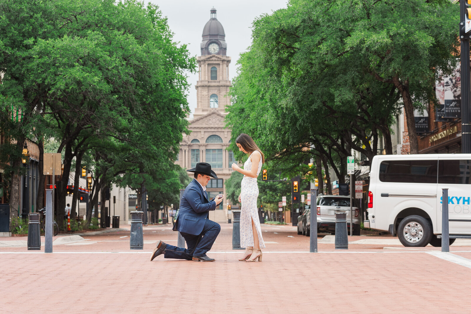 Surprise-proposal-photographer-in-dallas