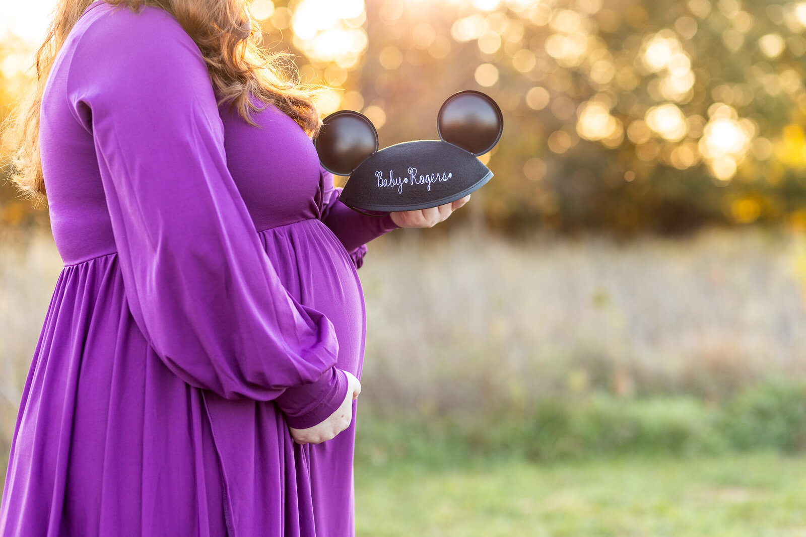 outdoor-golden-hour-maternity-photography-session-Frankfort-KY-photographer-3