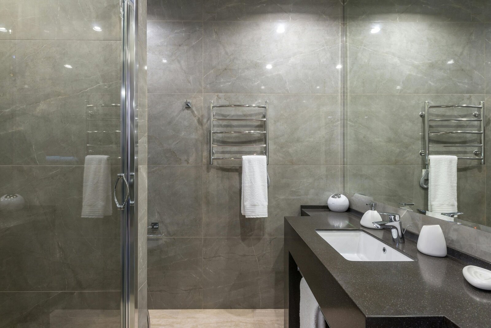 bathroom with stone tiles to show bathroom renovation atlanta ga
