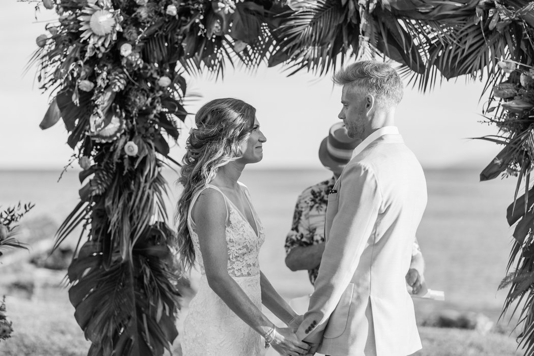 W0510_Wright_Olowalu-Maluhia_Maui-Wedding_CaitlinCatheyPhoto_2080-b&w