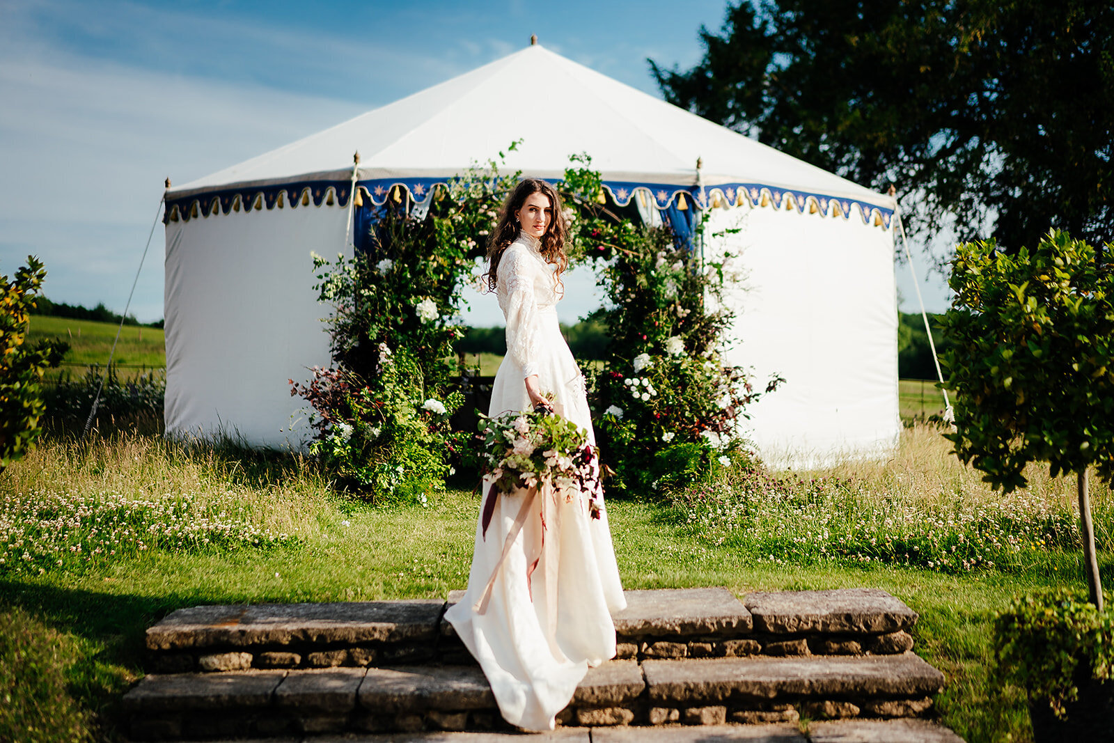 Long-sleeve-lace-wedding-dress-JoanneFlemingDesign-AngelaWardBrownPhoto (10)