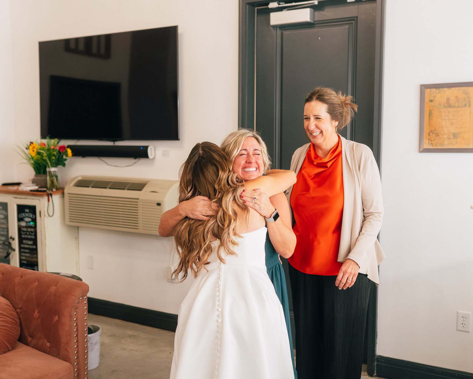 Saenz The Farmhouse KC Event Venue Wedding74
