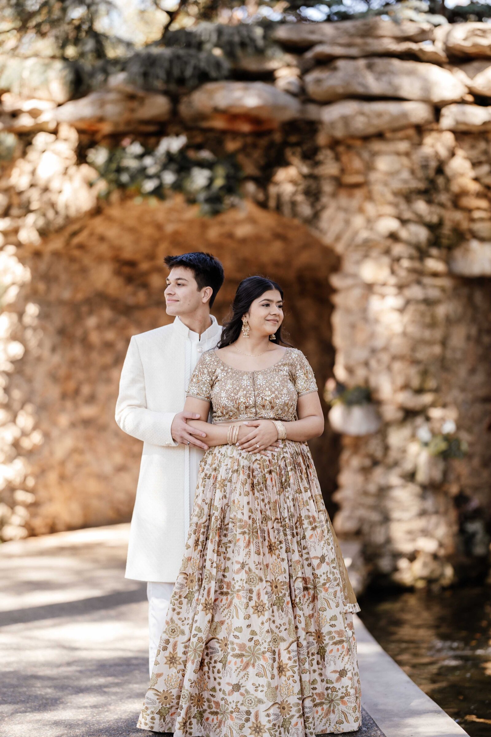 Unique-couple-photoshoot-poses
